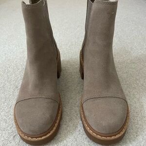 Sorel Beige Suede Ankle Boots